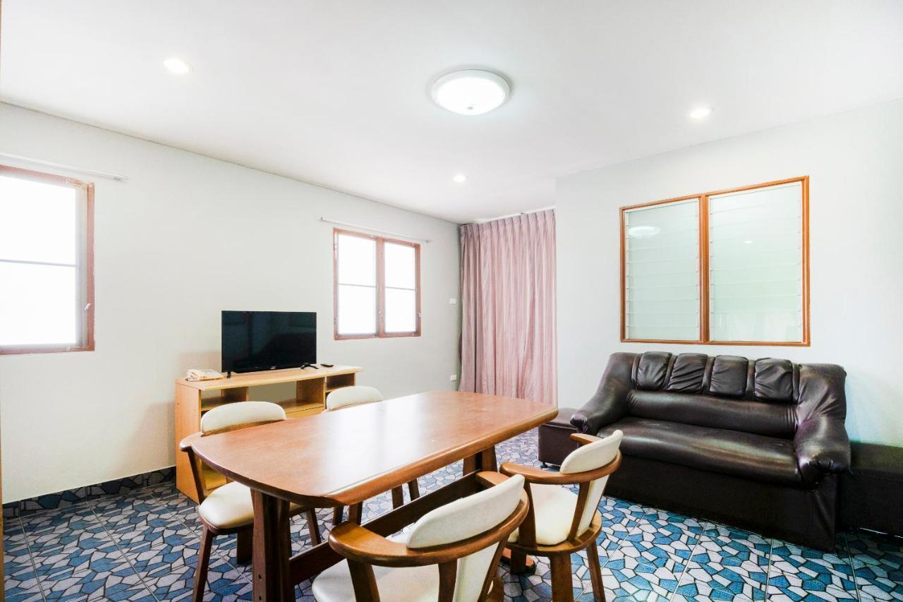Oyo 663 Green Beach Room Паттайя Экстерьер фото